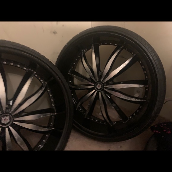 Down sized - Picture 4 of 4